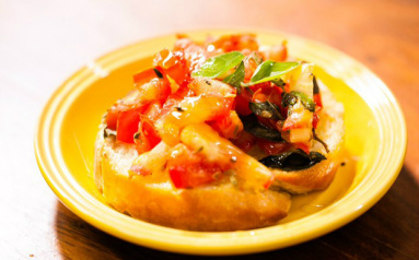 Bruschetta de tomate do Rodrigo Hilbert. (Foto: Divulgação)