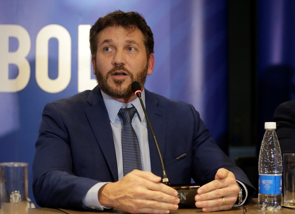 "Se a forma de ter futebol é jogar sem torcedores, é assim que vamos jogar", diz presidente da Conmebol Jorge Adorno /REUTERS
