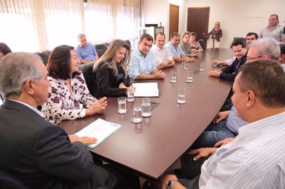 Daniela comemora assinatura de convênio do estado com Dourados Vereadora Daniela acompanhou a agenda da prefeita Délia Razuk com o governador Reinaldo Azambuja (Foto: Divulgação)
