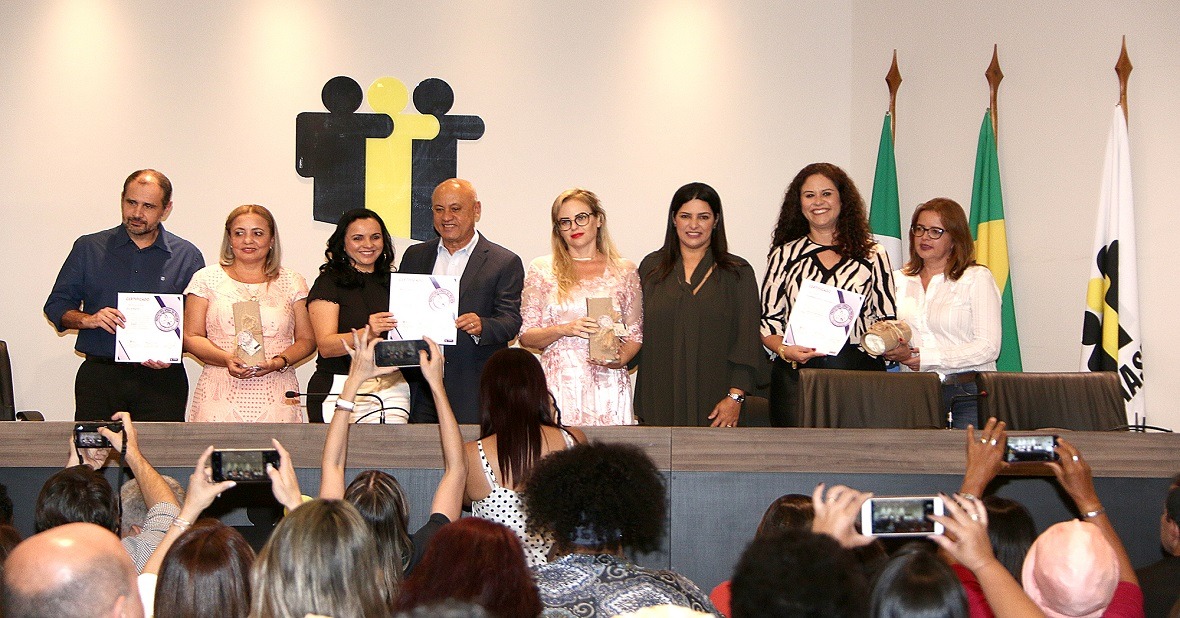 Nove municípios recebem o Selo Social Prefeitura Amiga da Mulher
