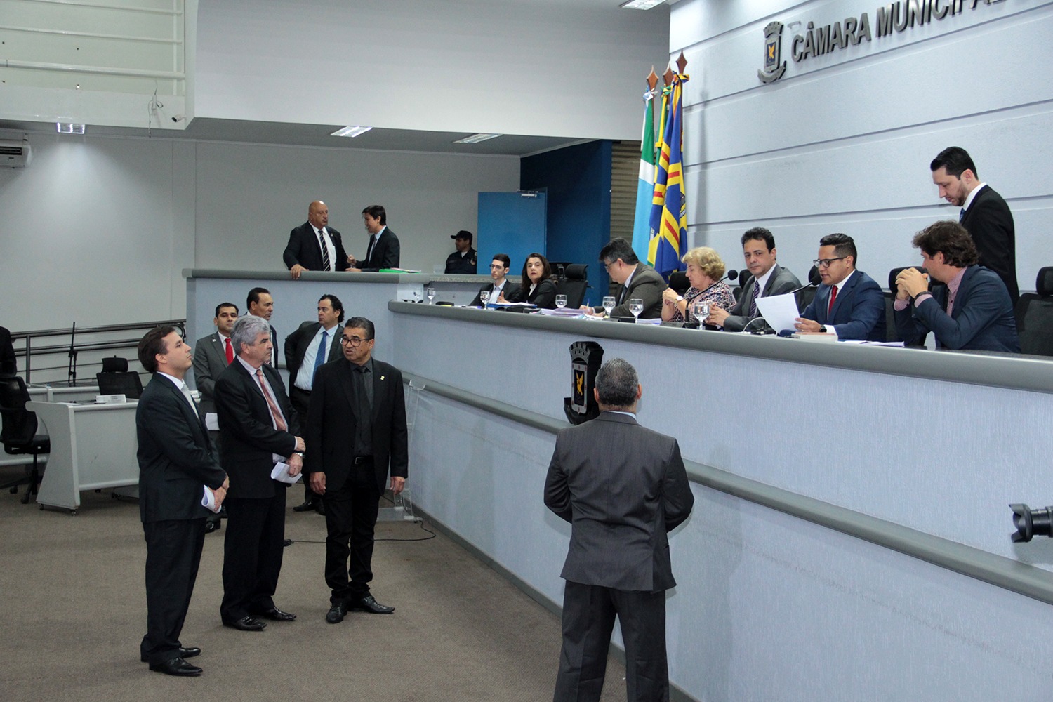 Vereadores votam 14 projetos de lei na sessão desta terça-feira Vereadores votam 14 projetos de lei na sessão desta terça-feira