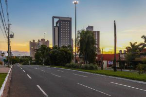 Primeiro dia útil de 2017 amanhece bonito em Campo Grande. (Foto: Fernando Antunes)
