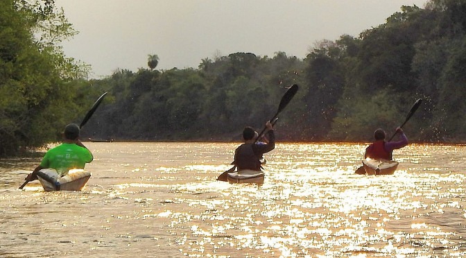 Em torno de 70 atletas vão participar das competições que serão realizadas no Lago Paranoá, em Brasília.
