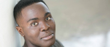 Ator de 'Os Miseráveis' morre aos 21 anos de idade