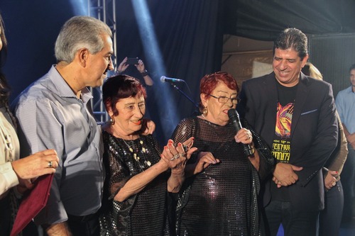 Festival de Inverno de Bonito começa com anúncio de obras Beth e Betinha foram homenageadas na abertura do evento - Foto: Álvaro Herculano