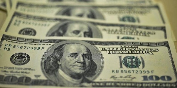 Dólar opera em alta, acima de R$ 3,90 Dólar opera em alta, acima de R$ 3,90
