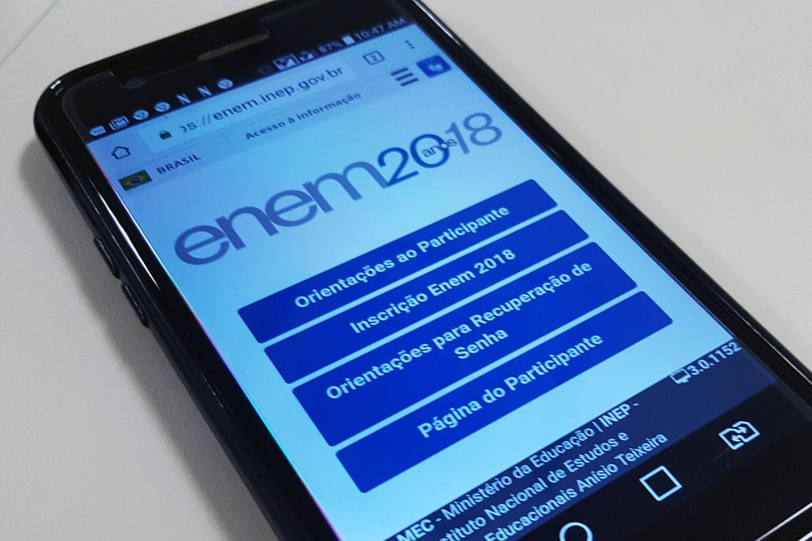 Candidatos podem acessar o cartão de confirmação do exame na Página do Participante ou pelo aplicativo do Enem 2018.