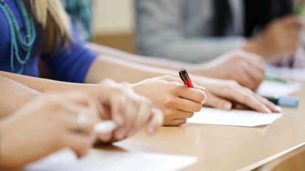 Com salários de até R$ 20 mil, mais de 500 vagas estão abertas em concursos de MS Com salários de até R$ 20 mil, mais de 500 vagas estão abertas em concursos de MS