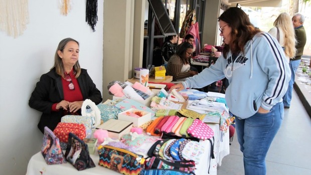 A cada 15 dias Paço Municipal recebe Feira de Artesanato A cada 15 dias Paço Municipal recebe Feira de Artesanato