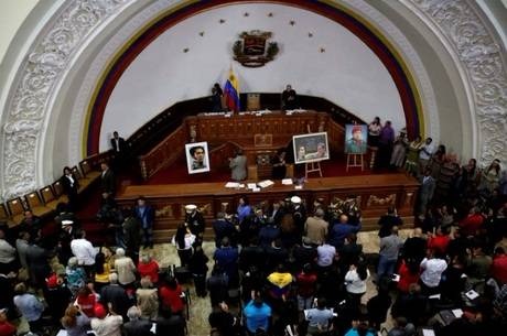 Assembleia Constituinte está acima dos poderes na Venezuela
Reuters
