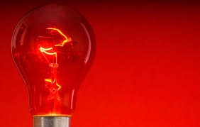 Bandeira vermelha deixará contas de luz mais caras em agosto Bandeira vermelha deixará contas de luz mais caras em agosto