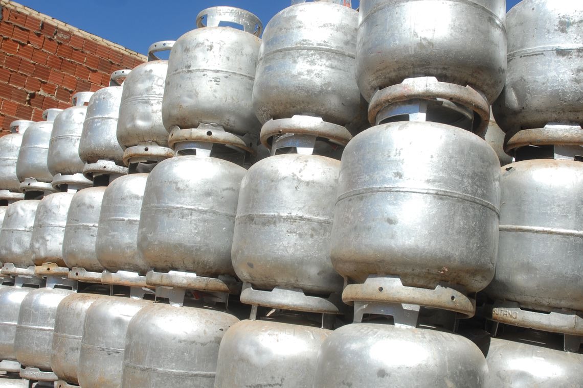 Procon divulga nova pesquisa do preço do gás de cozinha Procon divulga nova pesquisa do preço do gás de cozinha