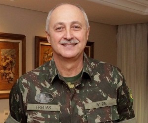 General Freitas entregou o posto na última sexta-feira, no Paraná. - Reprodução