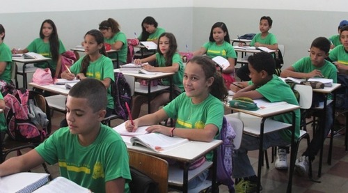 Começou nesta segunda-feira período de efetivação de matrícula na Rede Estadual de Ensino