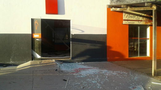 Frente da agência do banco Bradesco em Figueirão. (Foto: MStododia)