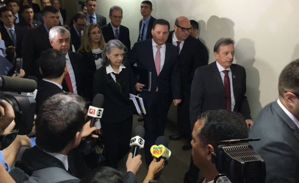 Após rebeliões, ministra Cármen Lúcia visita Goiás para discutir o sistema prisional (Foto: Vitor Santana/G1)