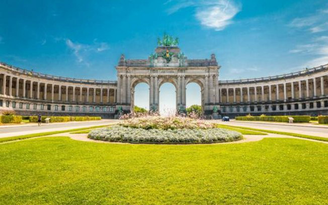 Filmes, história e mais: 6 parques urbanos pelo mundo que merecem uma visita Divulgação
Parc du Cinquantenaire, Bruxelas