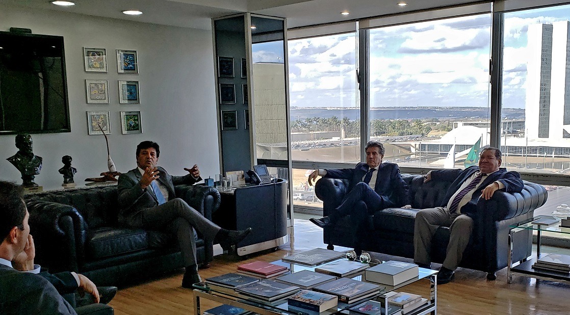 "Projetos avançam e Brasília com ministros empenhados em trabalhar pelo MS", diz Zauith "Projetos avançam e Brasília com ministros empenhados em trabalhar pelo MS", diz Zauith