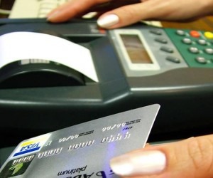 As dívidas com cartões de crédito seguem em primeiro na lista dos consumidores inadimplentes - Divulgação