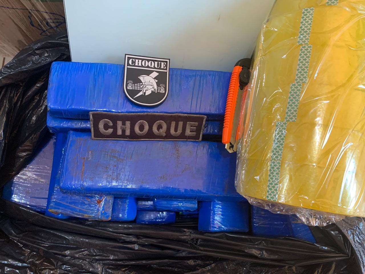 Dupla indica esconderijo de maconha pertencente a presidiário no Itamaracá