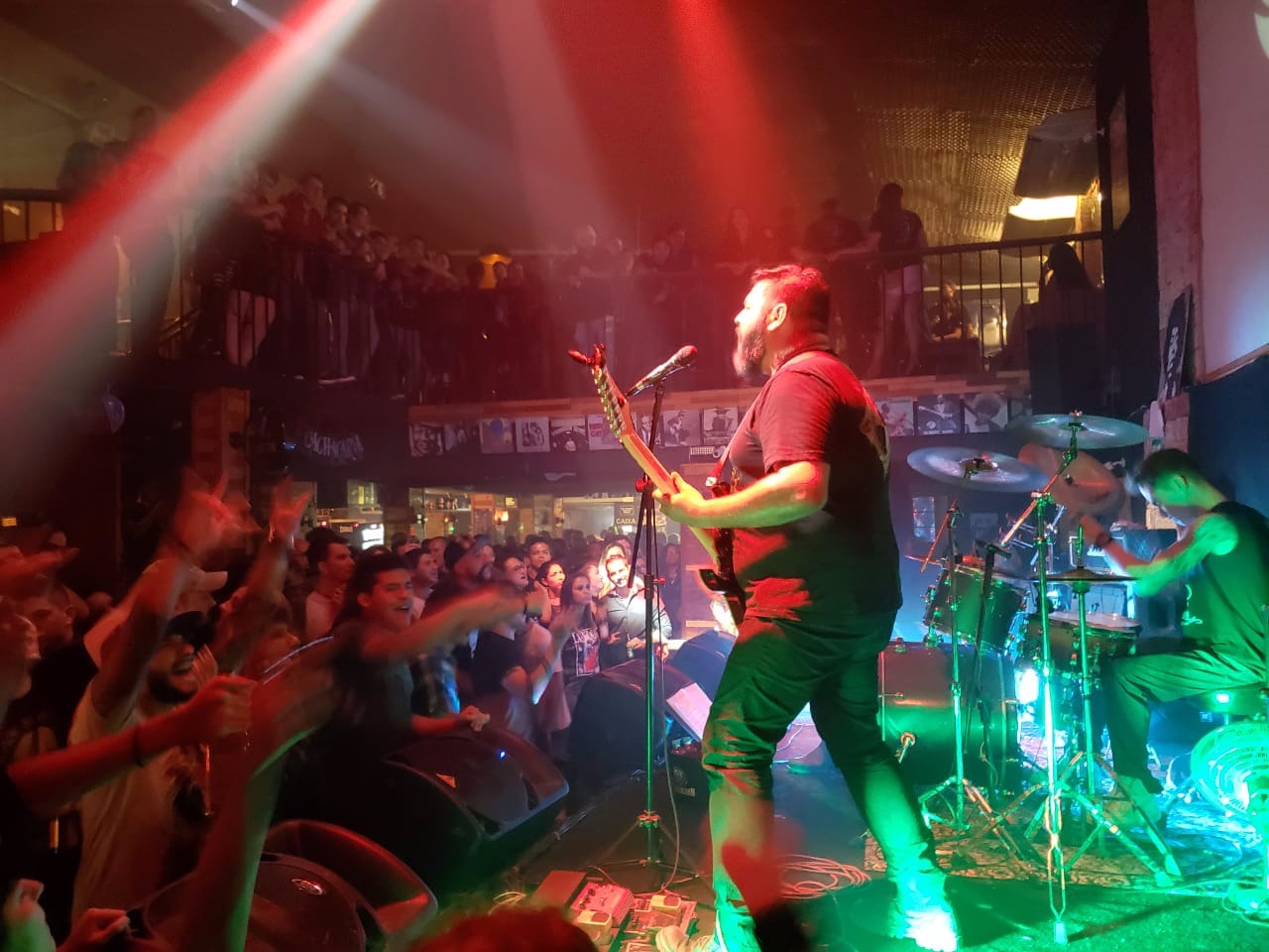 Banda Stone Crow celebra 10 anos de palco com show diferenciado Divulgação