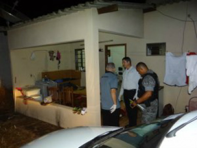Casa onde ocorreu o crime. (Foto: Oswaldo Duarte)
