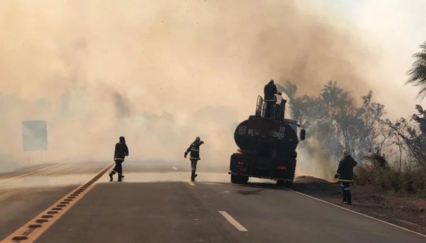 Por conta de incêndio BR-163 tem trecho interditado