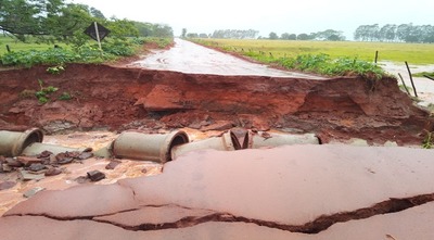 Equipes da Agência Estadual de Gestão de Empreendimentos (Agesul) e Prefeitura refizeram a tubulação para garantir acesso. 

