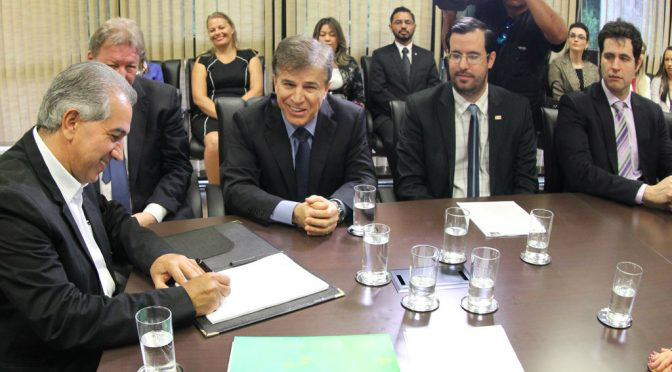 Governador abre encontro da CGU com 40 prefeitos e mais de 200 agentes públicos inscritos Governador abre encontro da CGU com 40 prefeitos e mais de 200 agentes públicos inscritos