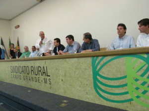 Encontro da carne reúne produtores e técnicos na Capital Durante o evento foi promovido o lançamento de pré-projeto de aplicativo para telefone celular e tablet voltado ao controle, manejo e pesagem de bovinos - Foto: Divulgação