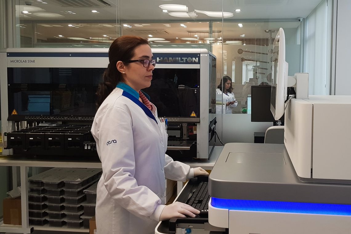Projeto liderado por brasileira mapeará genoma de 15 mil pessoas Camila Boehm/Agência Brasil