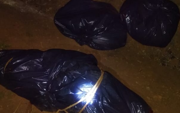 Corpo de comerciante sequestrado é encontrado esquartejado na fronteira Sacos jogados no distrito de Sanga Puitã, contendo o corpo da vítima. Redes Sociais