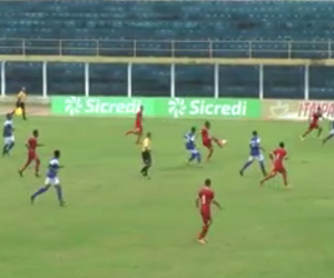 Lance da partida que pode definir a eliminação do Comercial - Reprodução/TV FPF