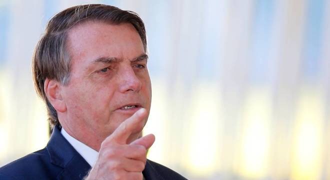 Bolsonaro acenou para apoiadores ao deixar desidêncial oficial hoje
Adriano Machado/Reuters
