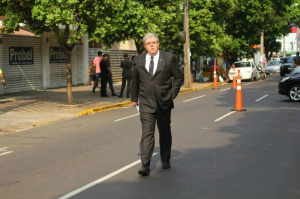 Marun chega para desfile de 7 de Setembro na Capital (Foto: Marcos Ermínio)