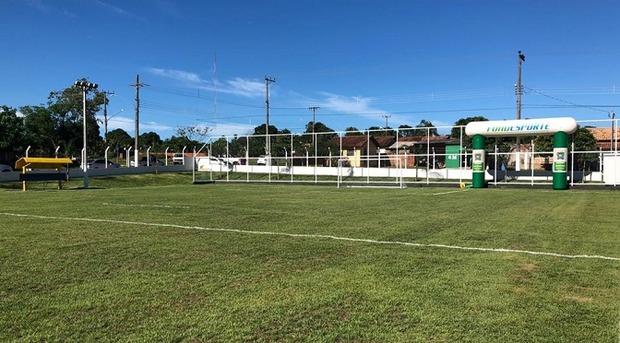 Governo do Estado inaugura campo de futebol suíço em Caracol Governo do Estado inaugura campo de futebol suíço em Caracol