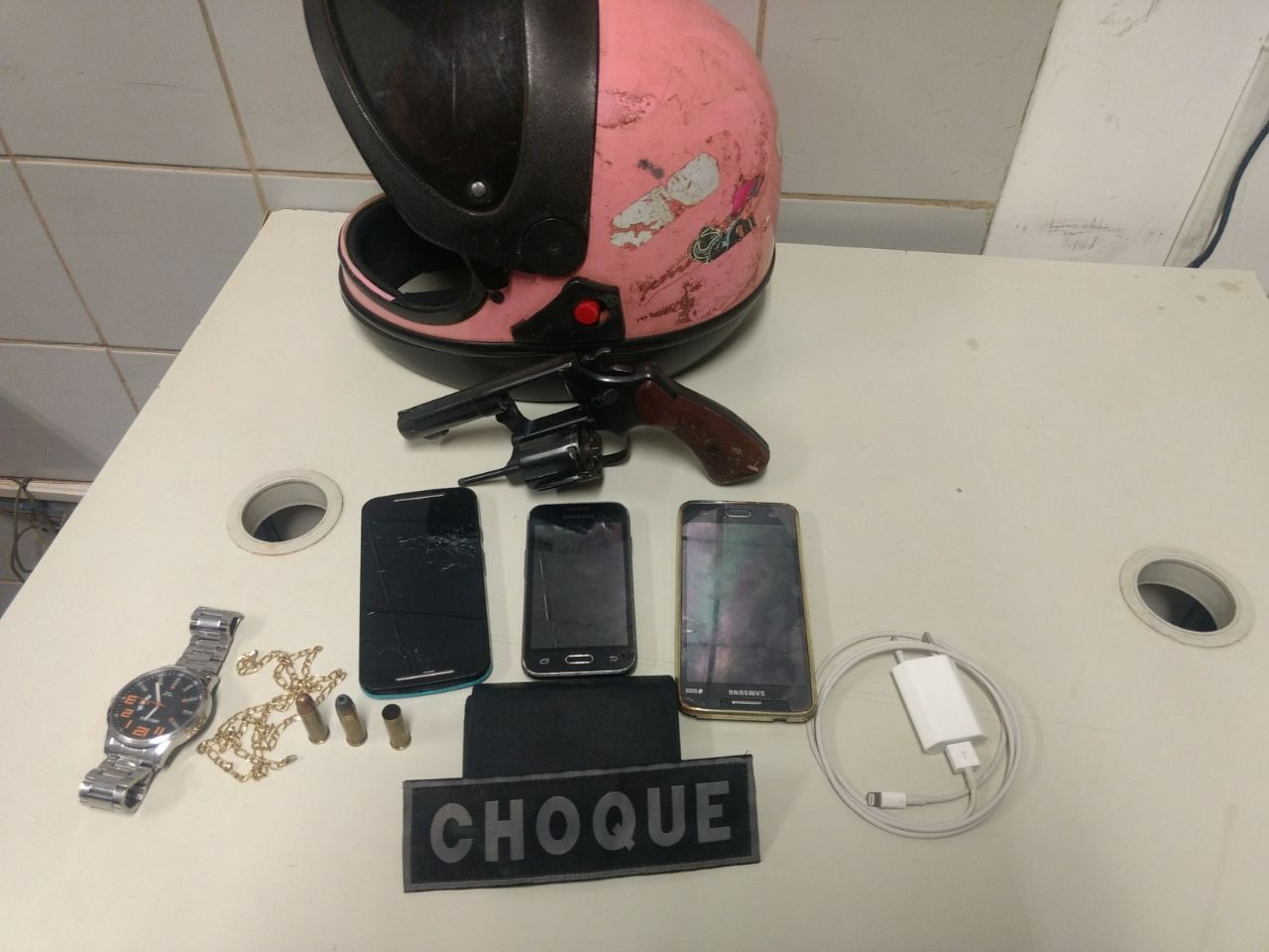 Policial Militar de folga impede assalto em loja no Pioneiros, após troca de tiros