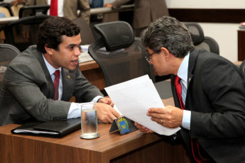 Foto: Victor Chileno AL/MS
Deputados falam sobre o decreto publicado no Diário Oficial do Estado