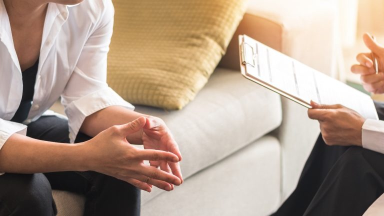 Profissionais da linha de frente do combate contarão com reforço no acompanhamento psicossocial