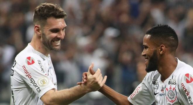Com golaço de Boselli, e outro de Everaldo, Corinthians bate Botafogo. REUTERS/Amanda Perobelli