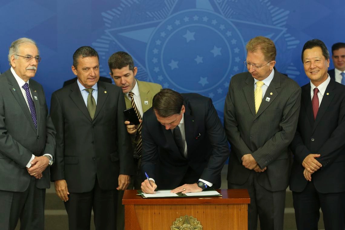 Bolsonaro extingue horário de verão Antonio Cruz/ Agência Brasil