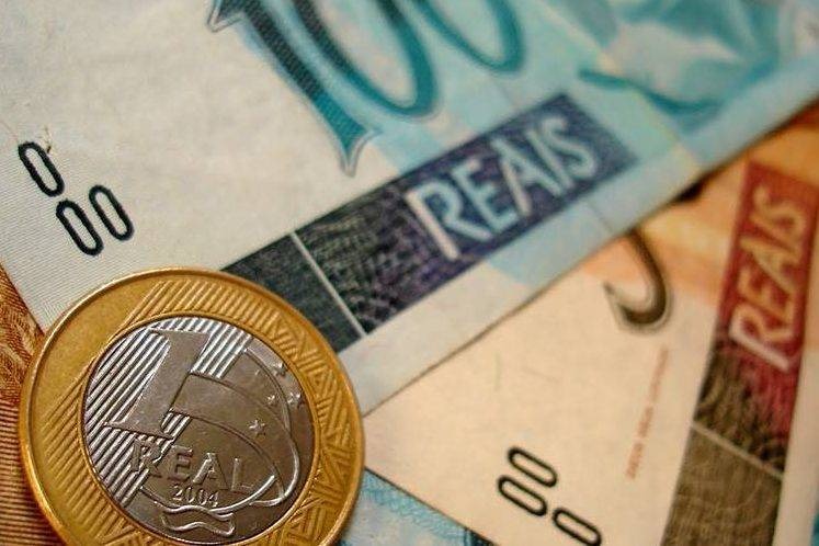 Reajuste do salário mínimo fica abaixo da inflação, e governo diz que compensará em 2019 Reajuste do salário mínimo fica abaixo da inflação, e governo diz que compensará em 2019